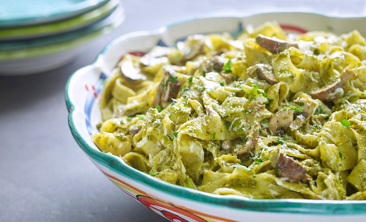 Creamy Basil Pesto Tagliatelle with Leek Mushroom